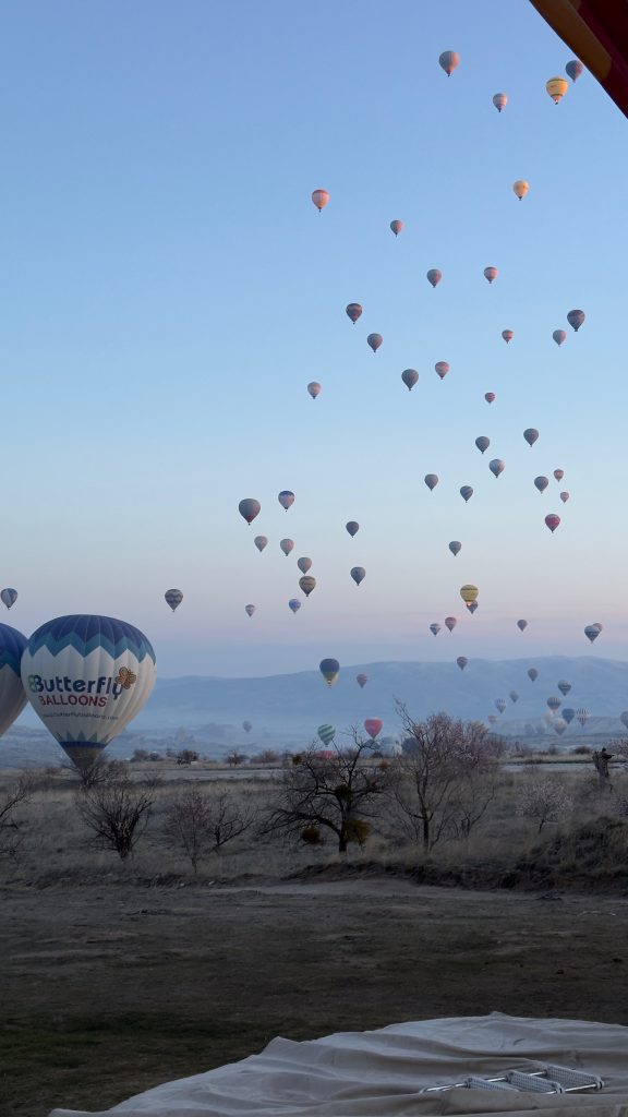 Sunrise Balloon Ride in Goreme, Kapadokya, Turkiye